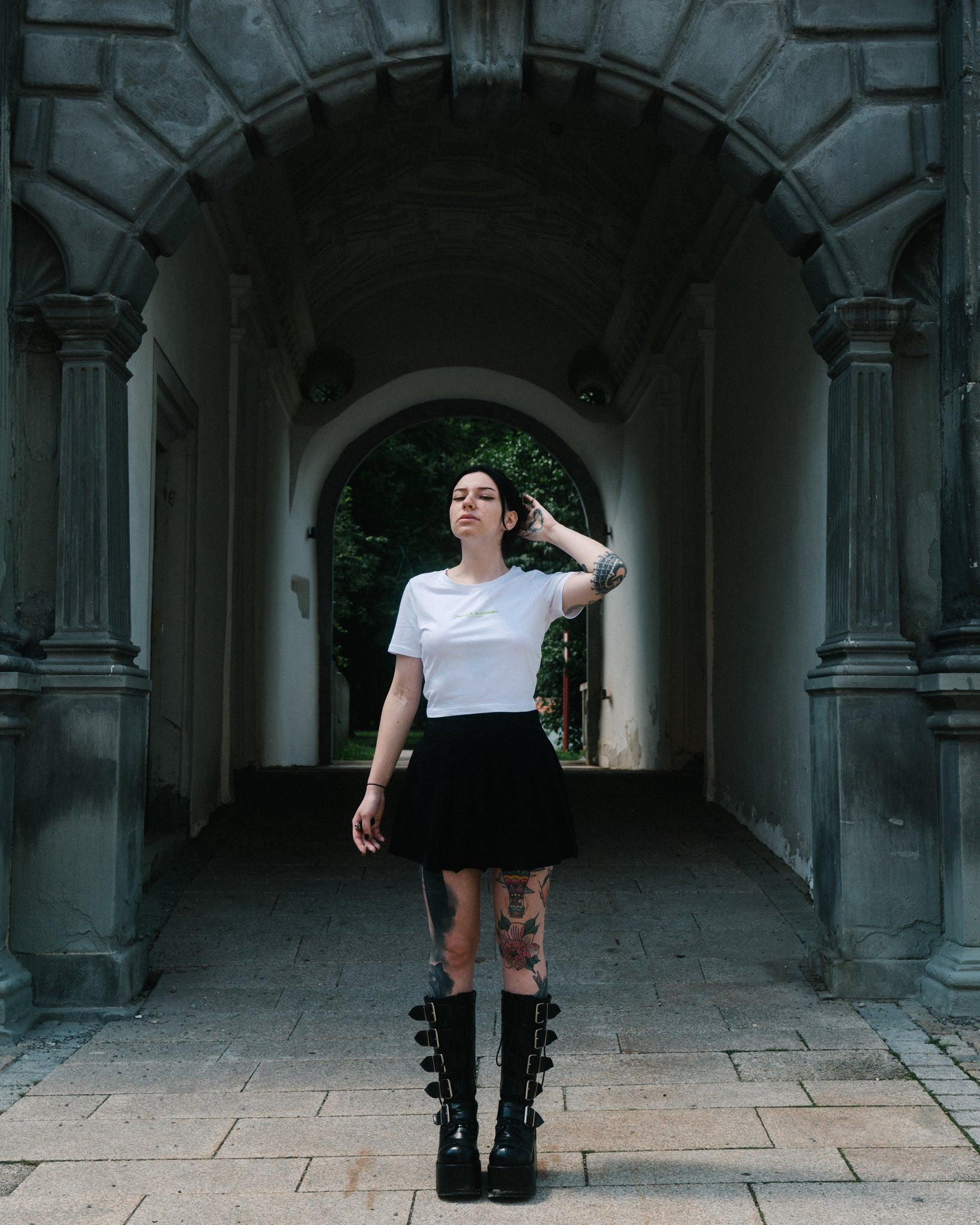 PHILLA Women Crop Top "Basic" White