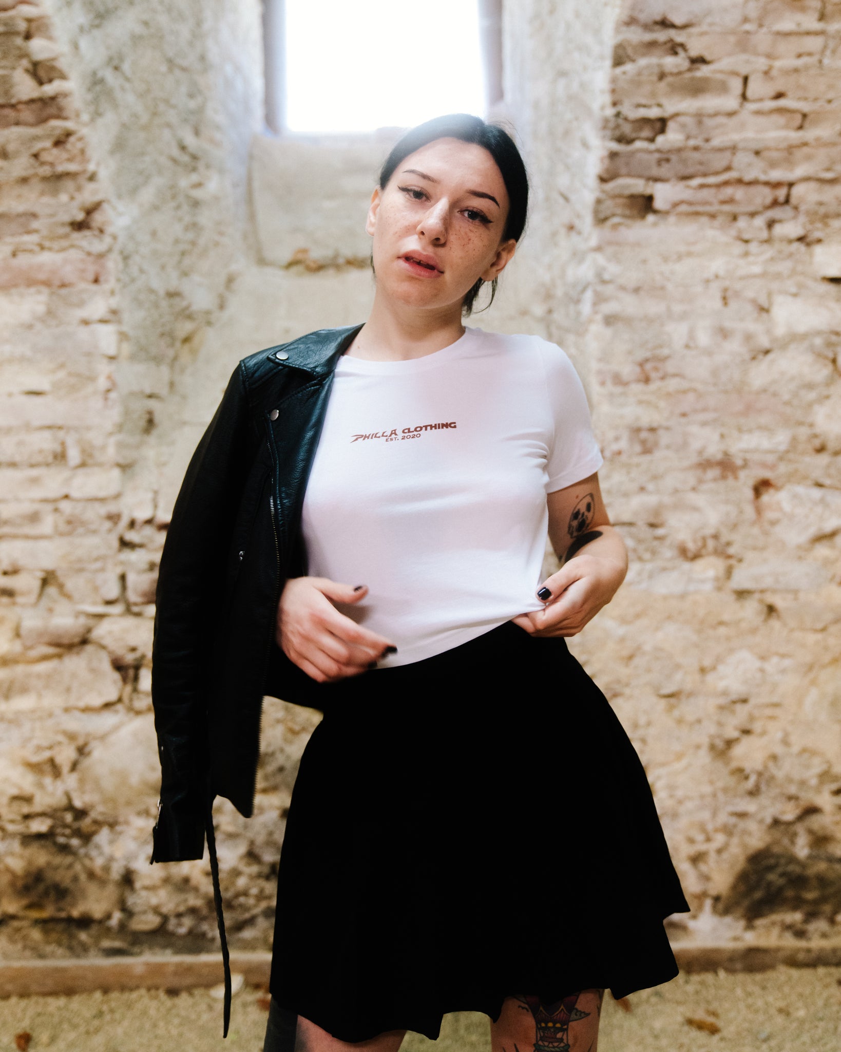 PHILLA Women Crop Top "Basic" White